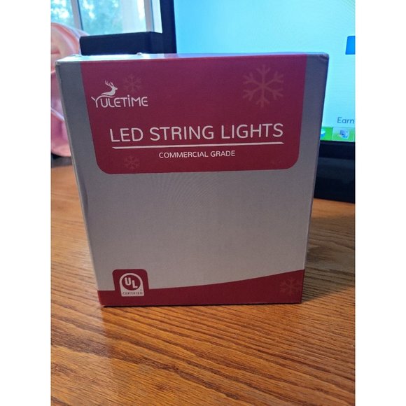 Green LED Christmas Lights with Green Wire, 66 Feet 200 Count Commercial Grade - Picture 7 of 10